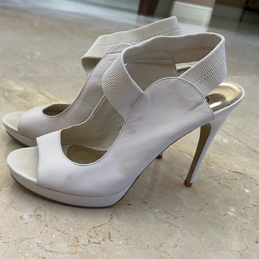 Carlos by Carlos Santana Heels Size 10
